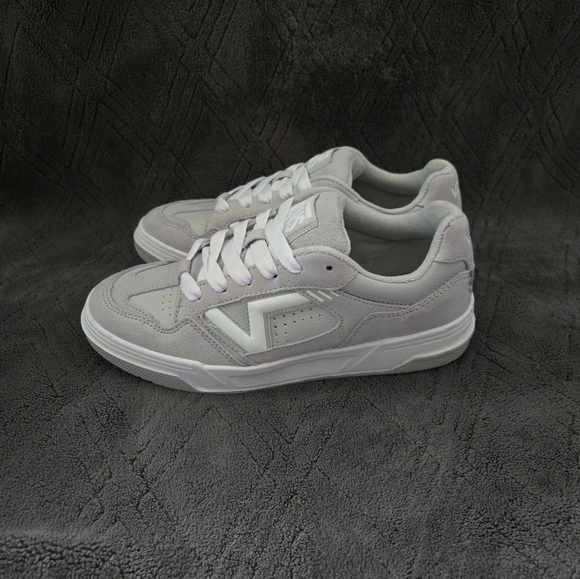 Vans Upland Skate Shoes Mens Sz 8.5 Skateboarding Sneakers Gray Suede. - Picture 2 of 9